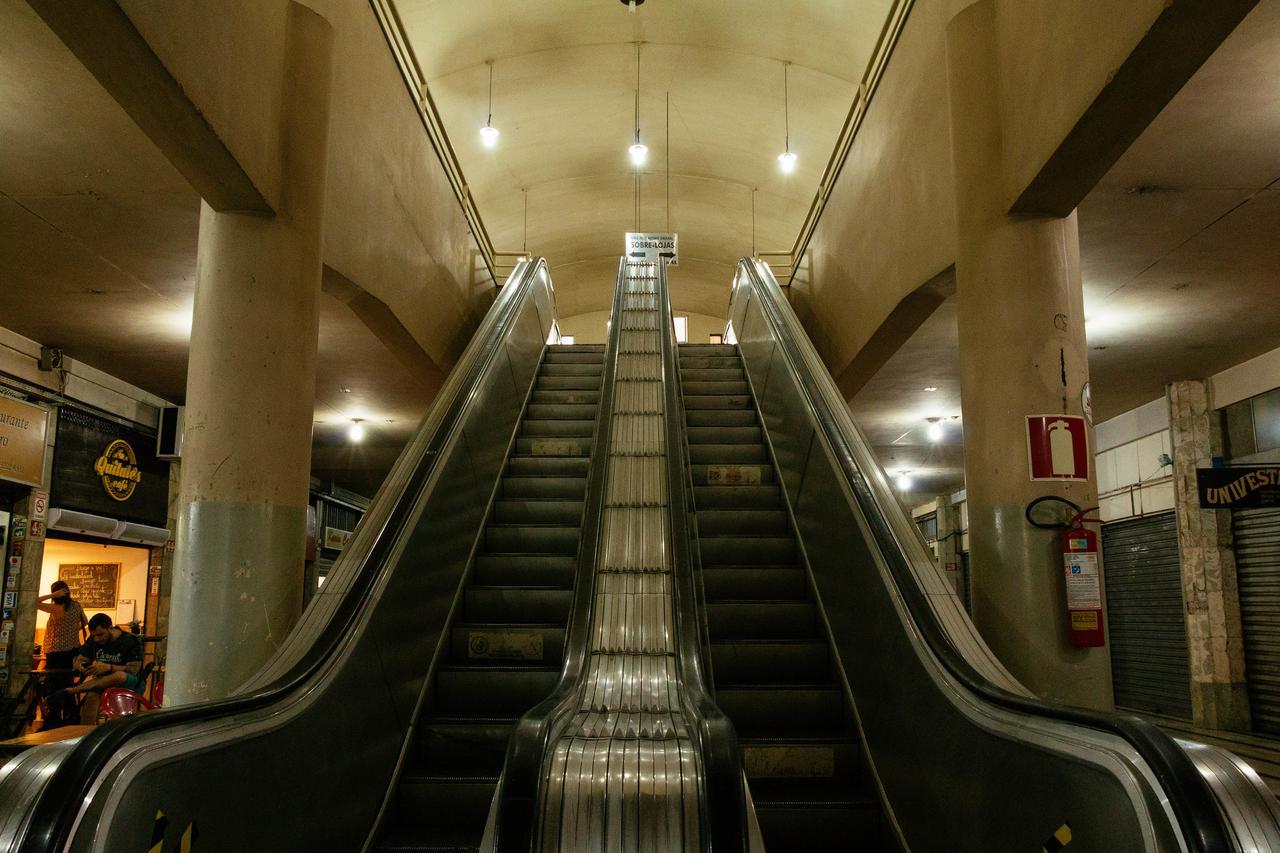 Comodidade E Seguranca No Centro Белу-Оризонти Экстерьер фото